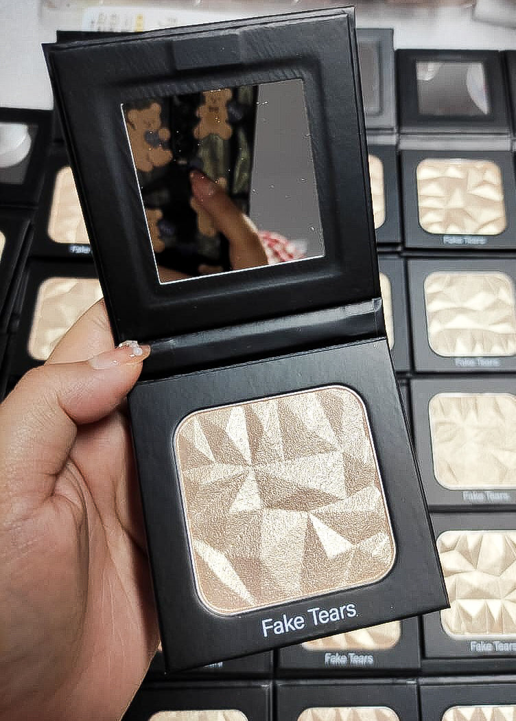 Pressed Powder Highlighter-Fake Tears